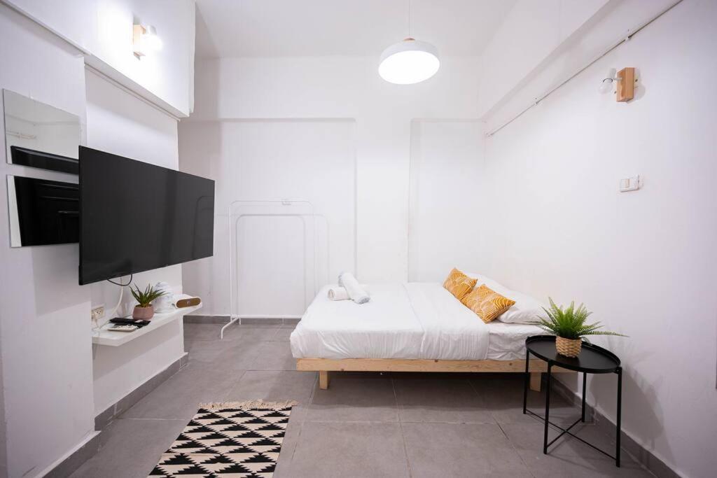 Studio Apartment In Ben Yehuda Cozy And Convinent Tel Aviv Exteriör bild