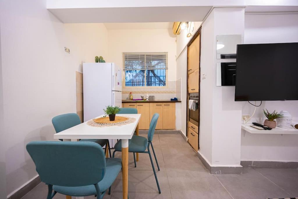 Studio Apartment In Ben Yehuda Cozy And Convinent Tel Aviv Exteriör bild