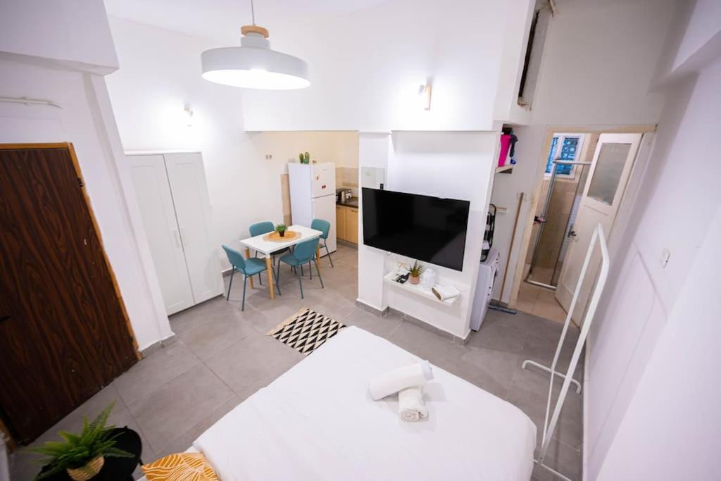 Studio Apartment In Ben Yehuda Cozy And Convinent Tel Aviv Exteriör bild